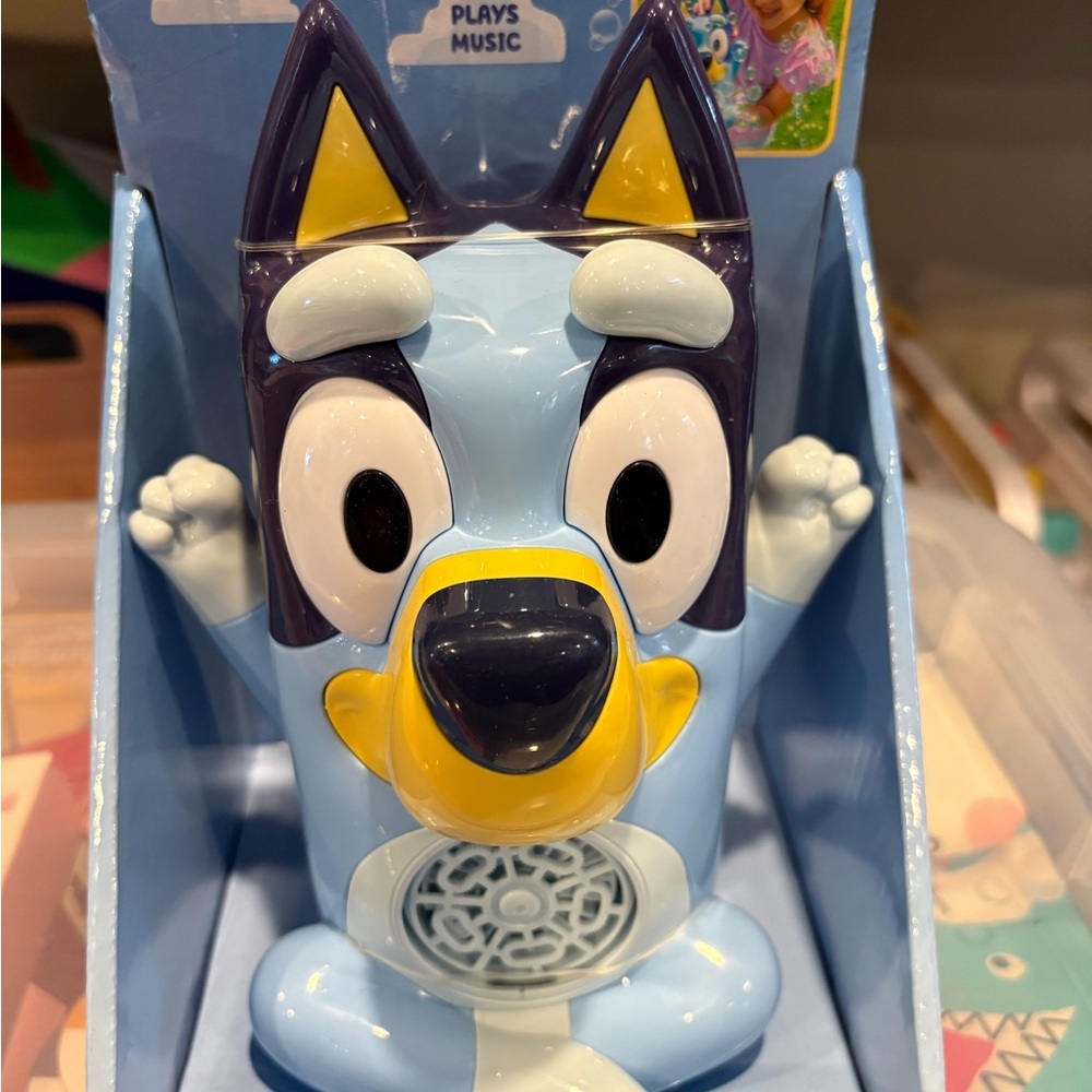 Musical Action Figure - Blue and White